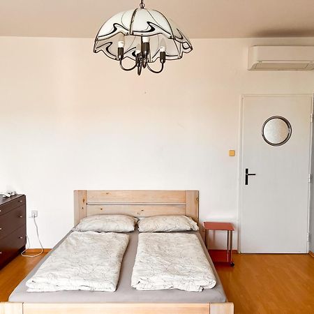 Flat With Nicest Wiew In Old Town - 3 Bedrooms, Ac Bratislava Exterior foto